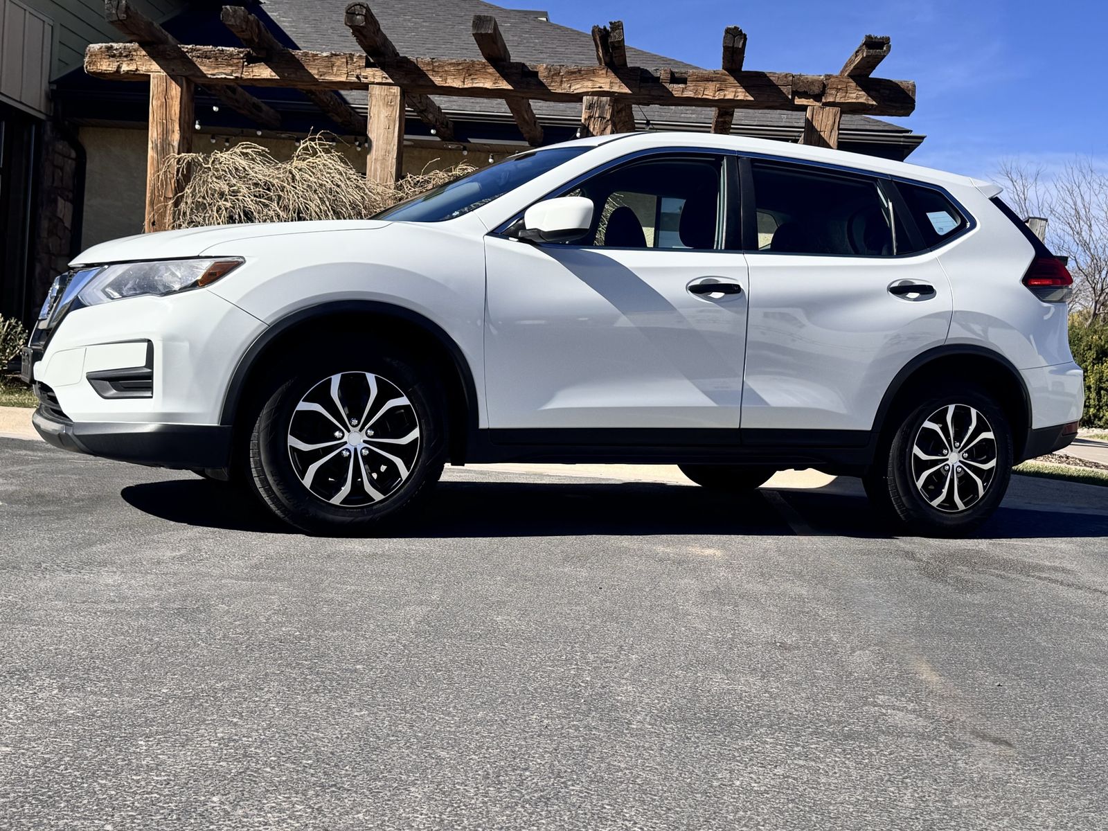 2017 Nissan Rogue S