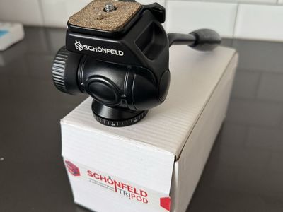 Schonfeld Pan Tilt Tripod Head with Quick Release Plate and Box. New.