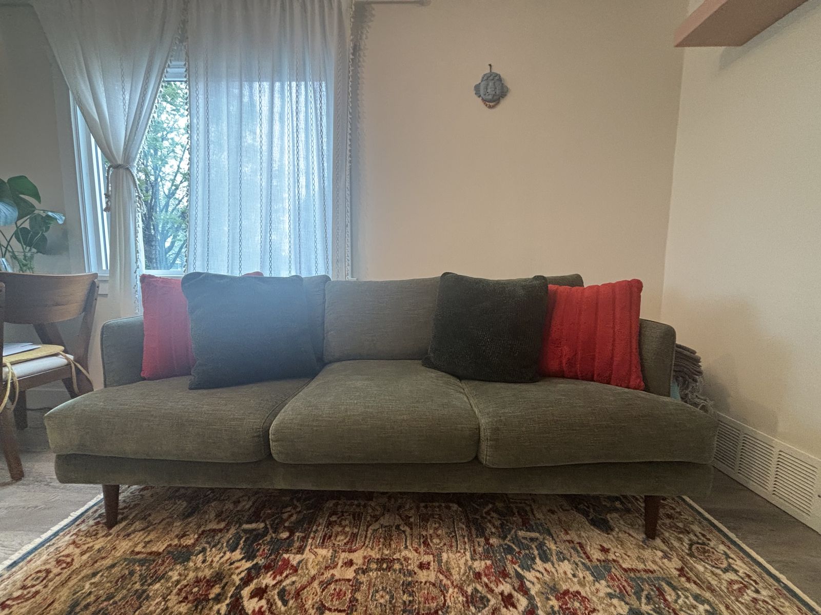 Green fabric sofa w/ottoman