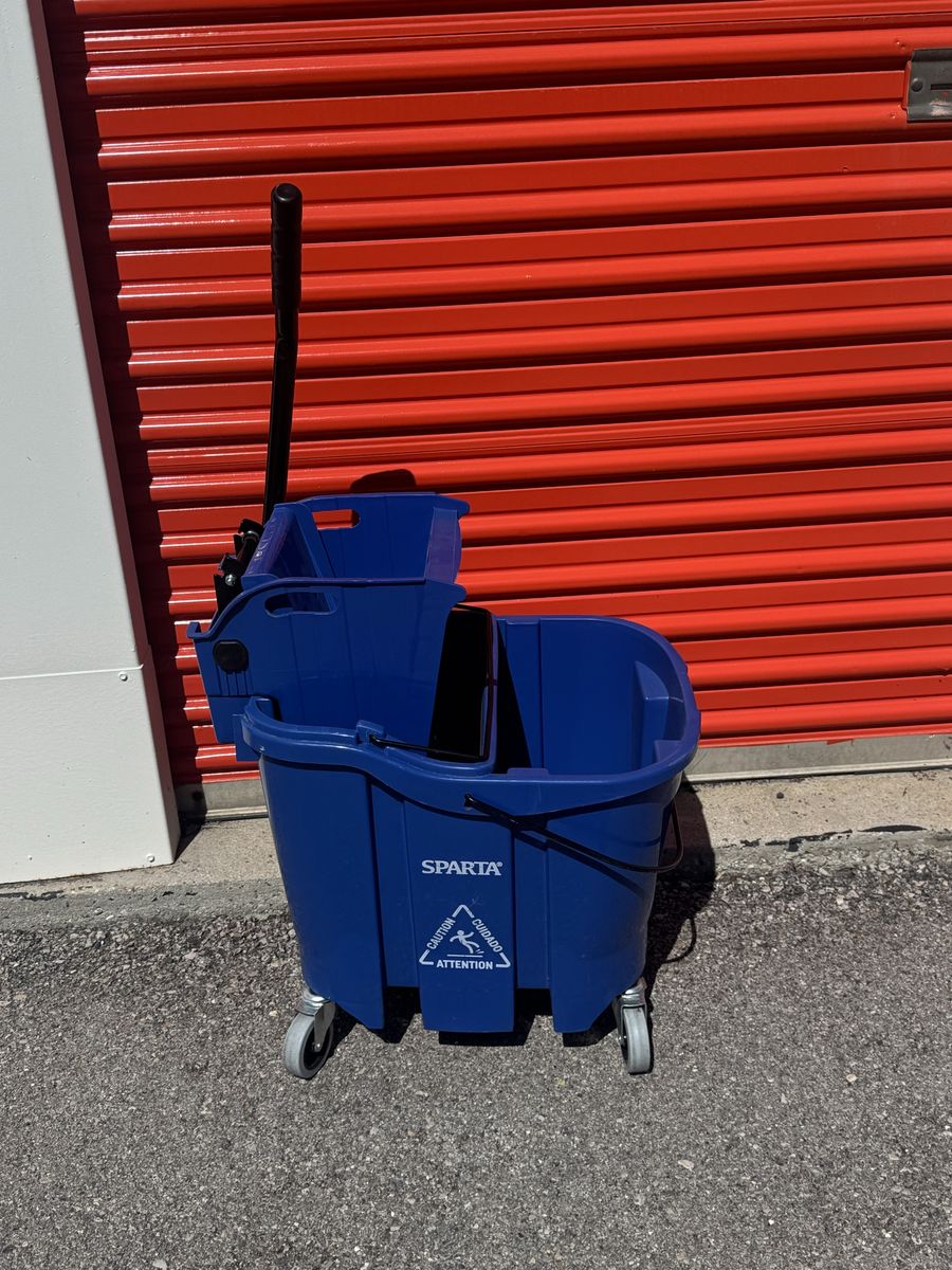 Mop Bucket (Commercial *HEAVY DUTY!*