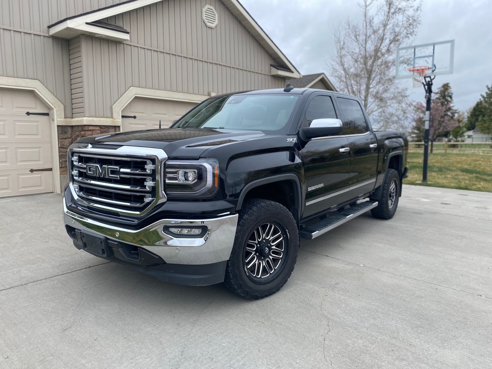 2017 GMC 1500 SLT