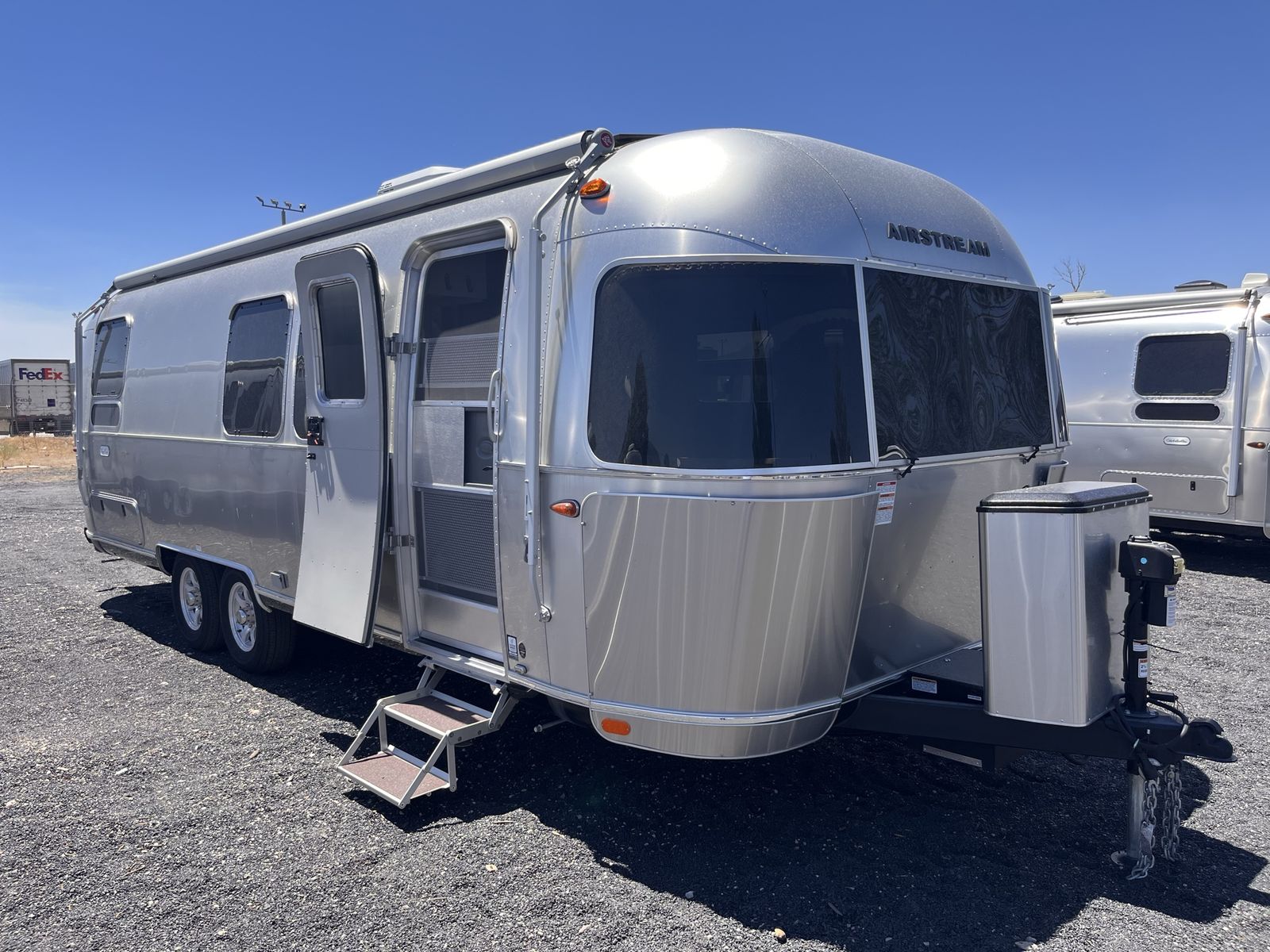 2024 Airstream Flying Cloud 28RBT