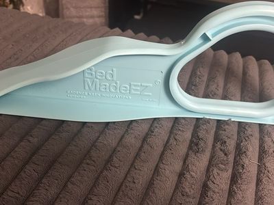 Bed Made EZ Cadence Keen Innovations Mattress Tucking Tool Made in USA - Light Blue