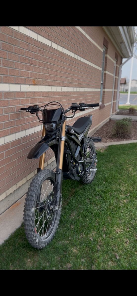 2025 Surron Ultra Bee (need Gone)