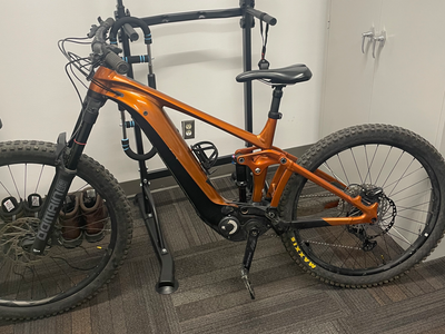 2022 Giant Reign e+ 3