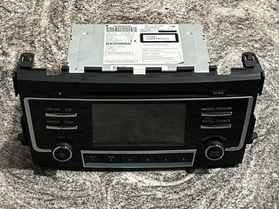 Nissan CV-CN26N0GX Car Stereo Radio CD Player - Panasonic
