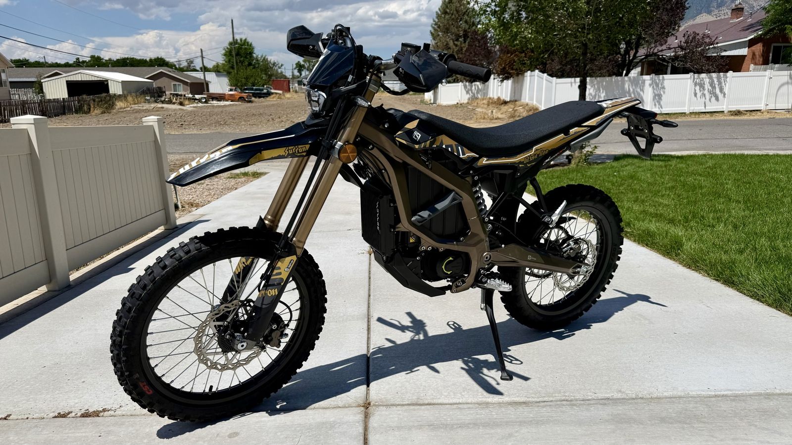 2026 Surron Ultra Bee Street Legal