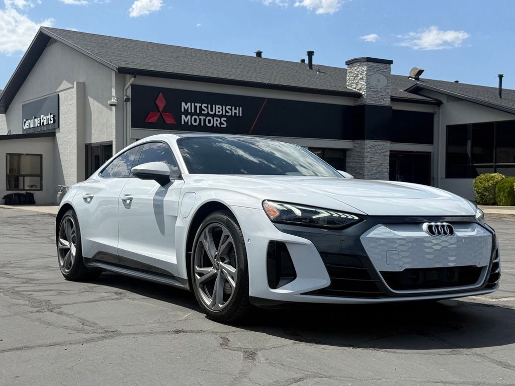 2023 Audi e-tron GT quattro Prestige