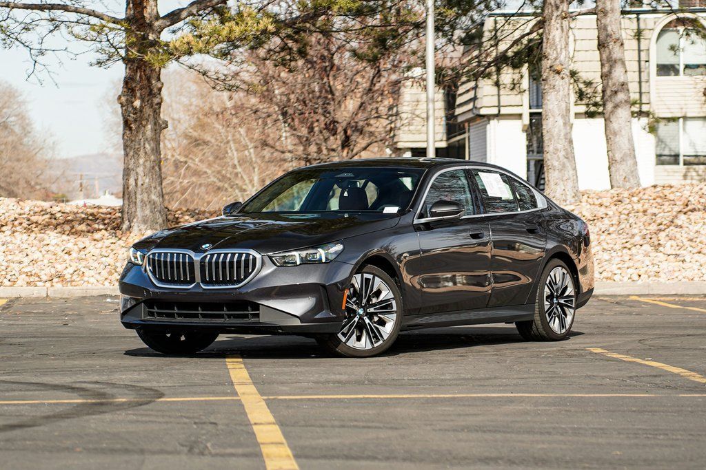 2025 BMW 5 Series 530i xDrive