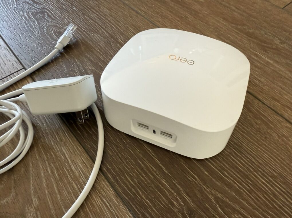 Amazon eero Pro 6 tri-band mesh Wi-Fi 6 router