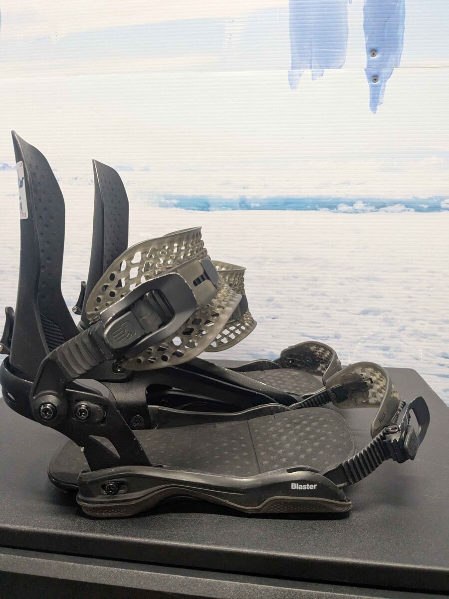 Lightly Used Bataleon Blaster Large/XL Black Snowboard Binding