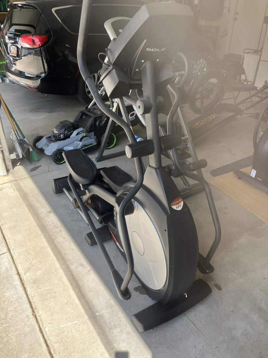 Sole E25 Eliptical