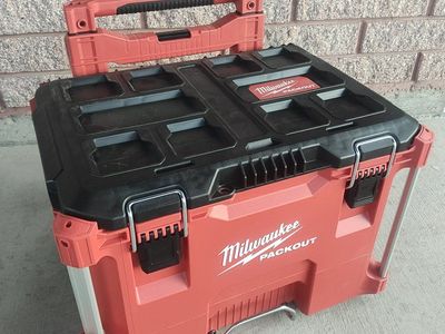 NEW Milwaukee PACKOUT Rolling Tool Box
