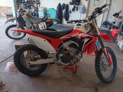 CRF250R + CR125R + 3 Bike Trailer