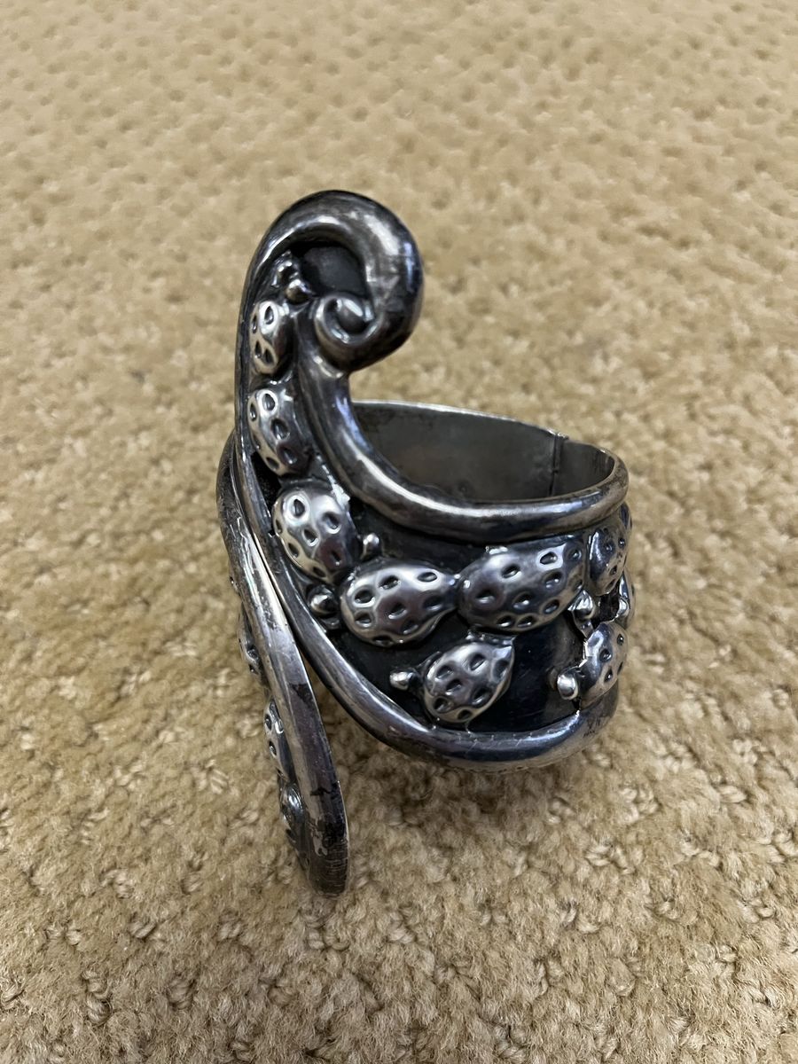 Main image 4
