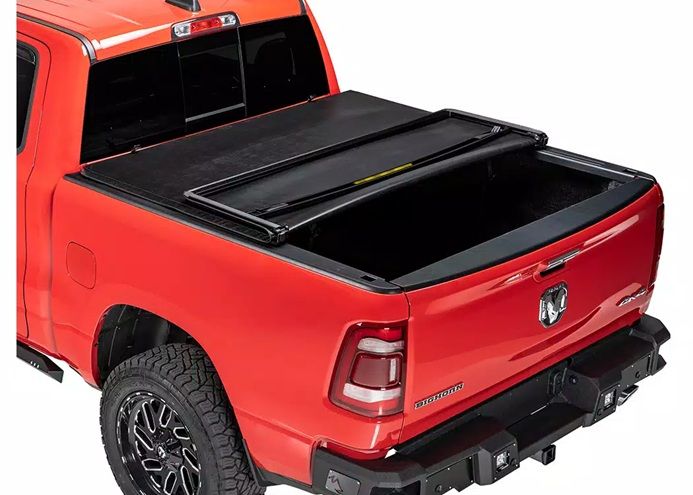 Gator Tri-Fold Tonneau Cover for RAM 1500 5'7" Bed