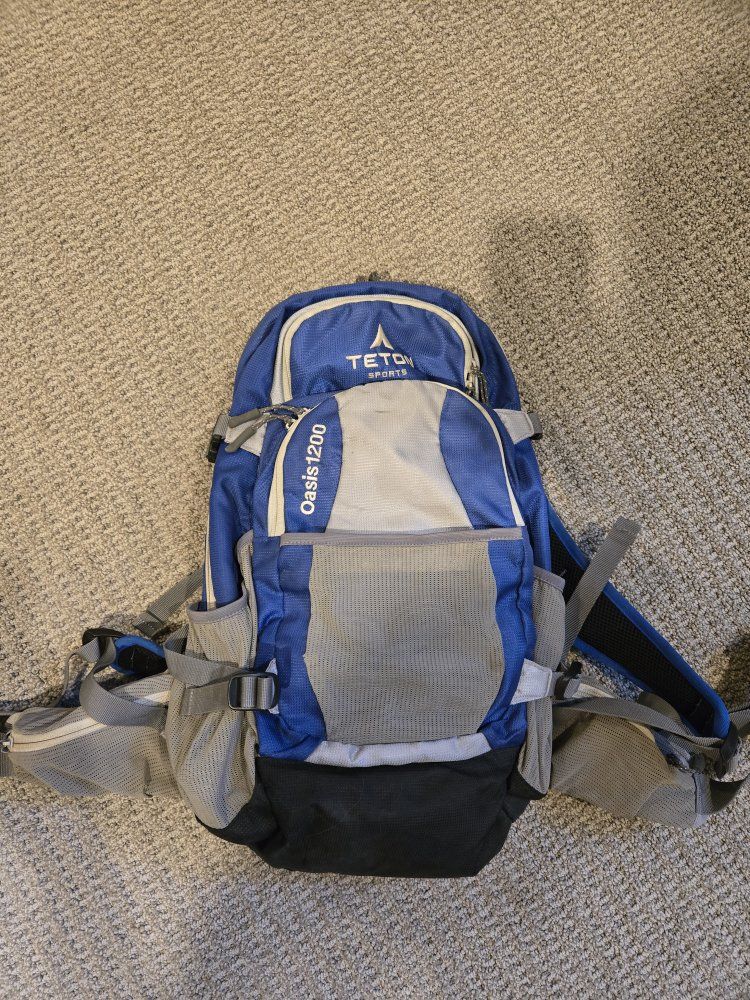 TETON Sports Oasis 1200 Hydration Backpack - Blue/Gray