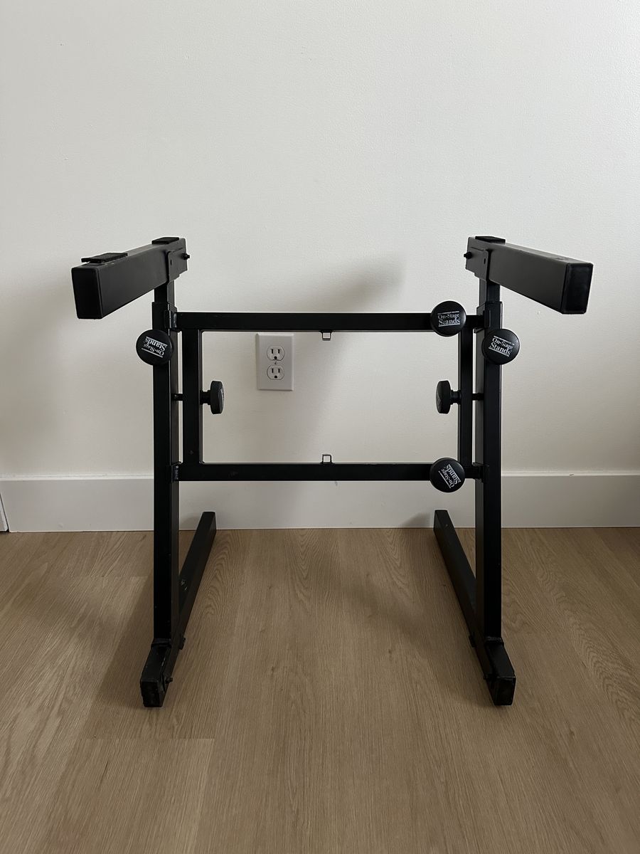 On Stage Adjustable Heavy Duty / Keyboard Stand