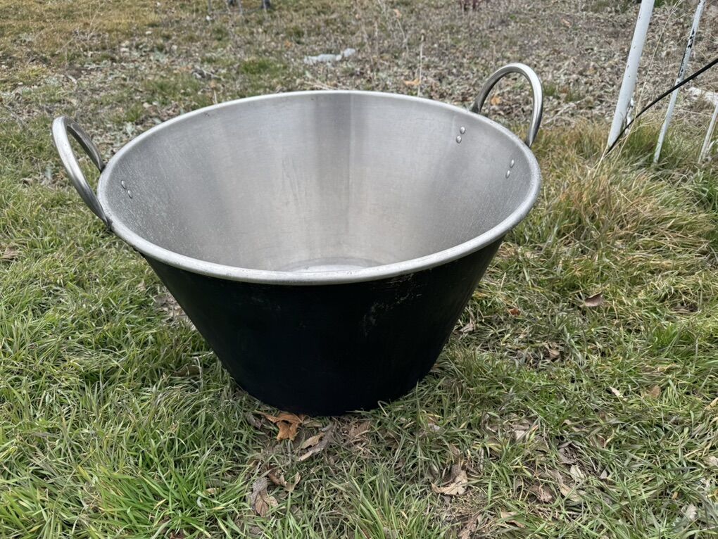 Large Stainless Steel Pot For 150 Pounds Of Meat