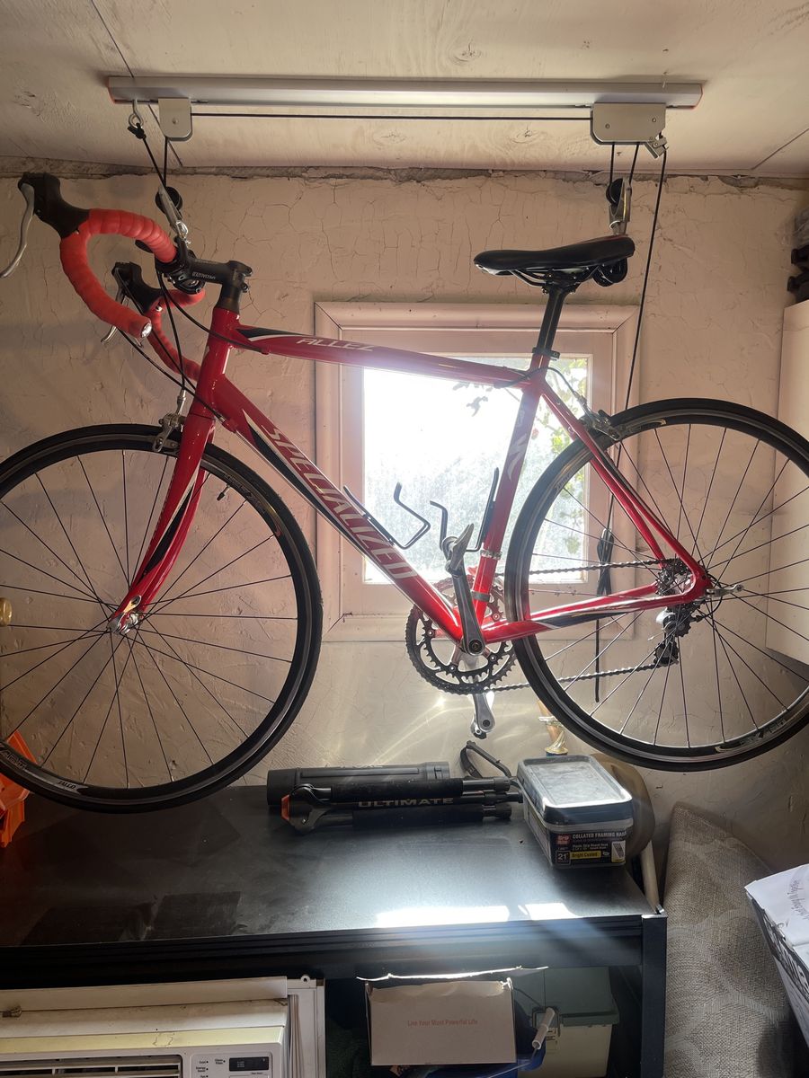 Specialized Allez Road Bike - Red, Excellent Condition, Lightweight Aluminum Frame