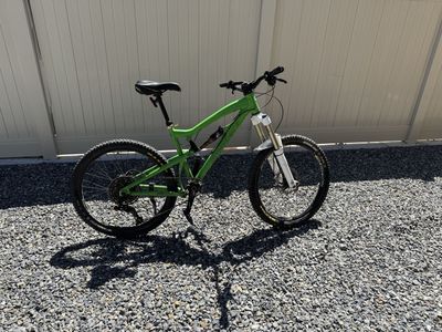 Santa Cruz Nomad Full Suspension Mountain Bike, Green, Fox Float Shock