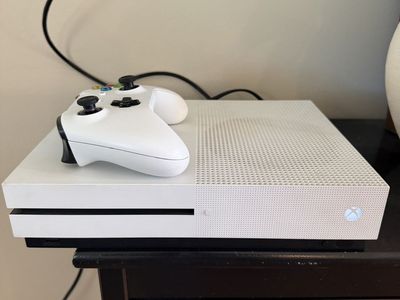 Xbox One S