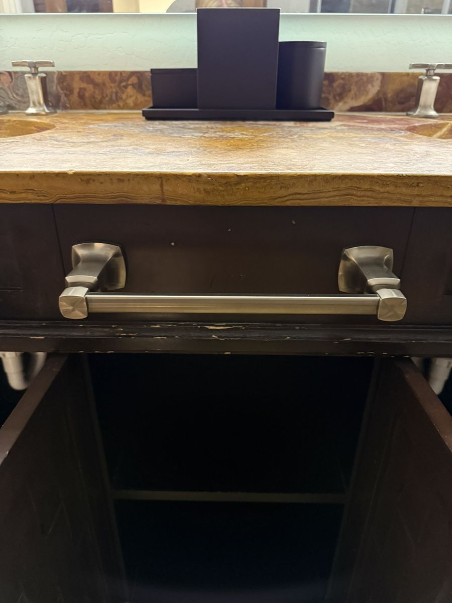 Main image 3