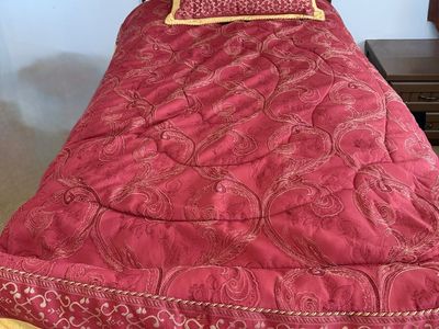 3 Matching Twin Bedding Sets – Perfect for Airbnb / Vacation Rental