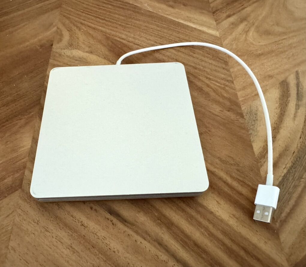 Apple External USB SuperDrive DVD-RW/CD-RW