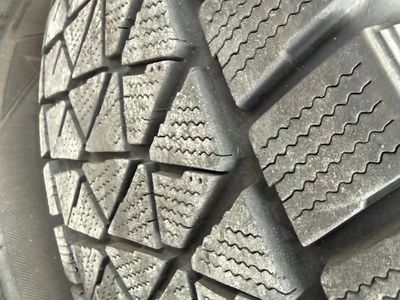 Used 265/70R17 Tires and Wheels - Set of 4 Bridgestone Blizzak with Toyota wheels
