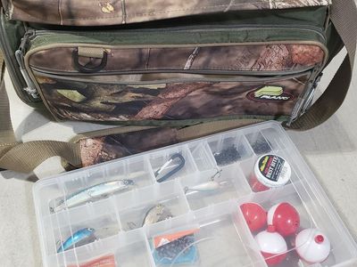 Tackle bag w tackle