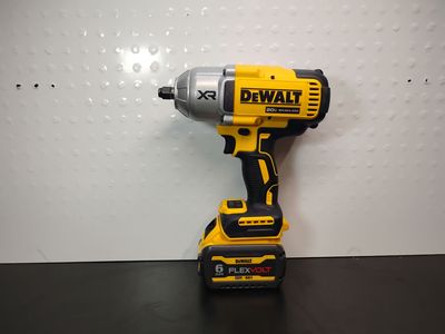 DEWALT DCF900 20V MAX* XR brushless 1/2-inch high-torque impact wrench