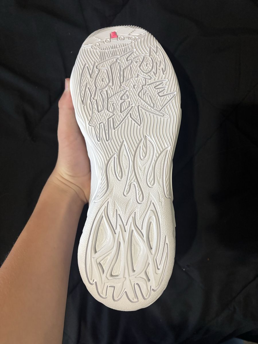 Main image 3