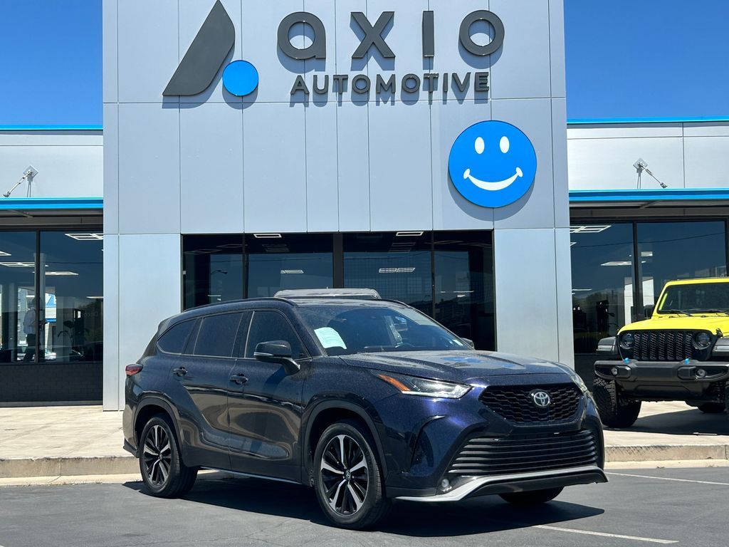 2022 Toyota Highlander XSE