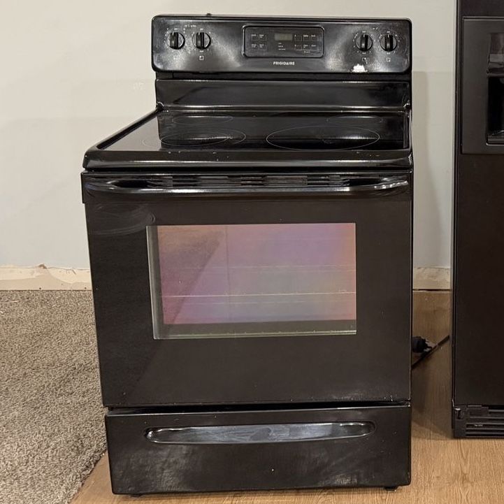 Frigidaire Electric Range in Black