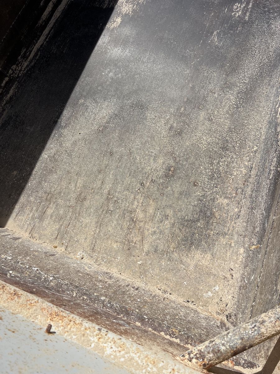 Main image 10