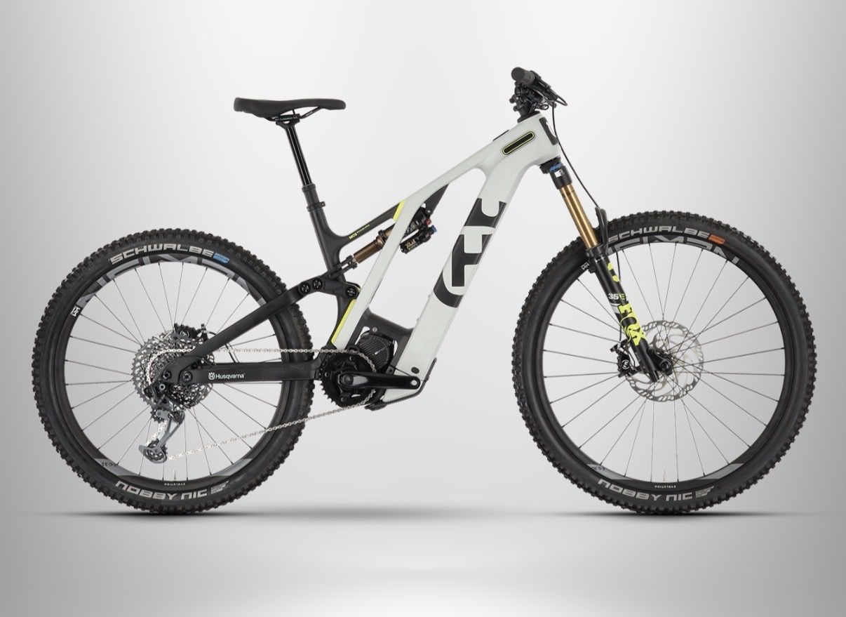 Husqvarna Mountain Cross 6 eMTB size medium- Full Carbon, Shimano EP801, FOX Float 36 Fork. Brand new still in the box