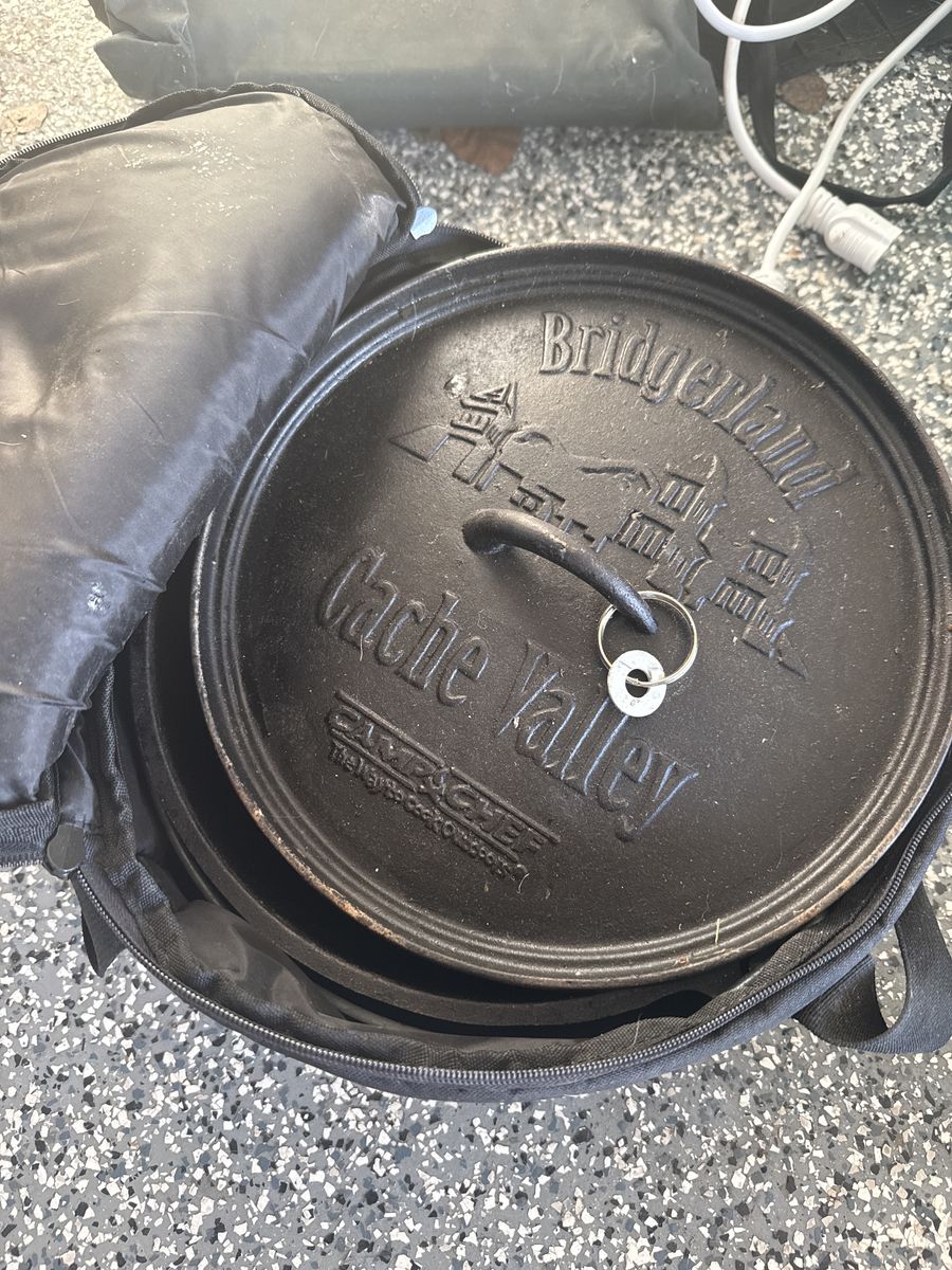 Collectors Edition Camp Chef 12 Inch Dutch Oven