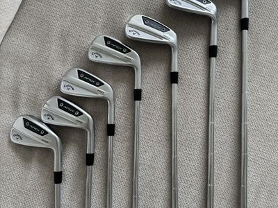 2024 Callaway Apex Pros 4-PW