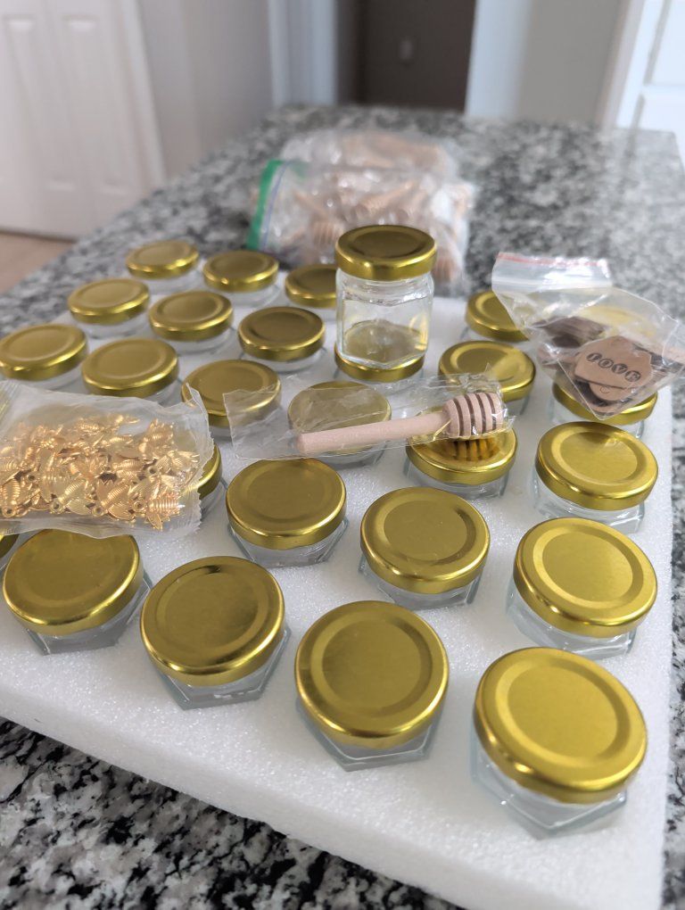 30 Mini Hexagonal Glass Jars with Gold Lids, Honey Dippers, Bee Charms & "Love" Tags