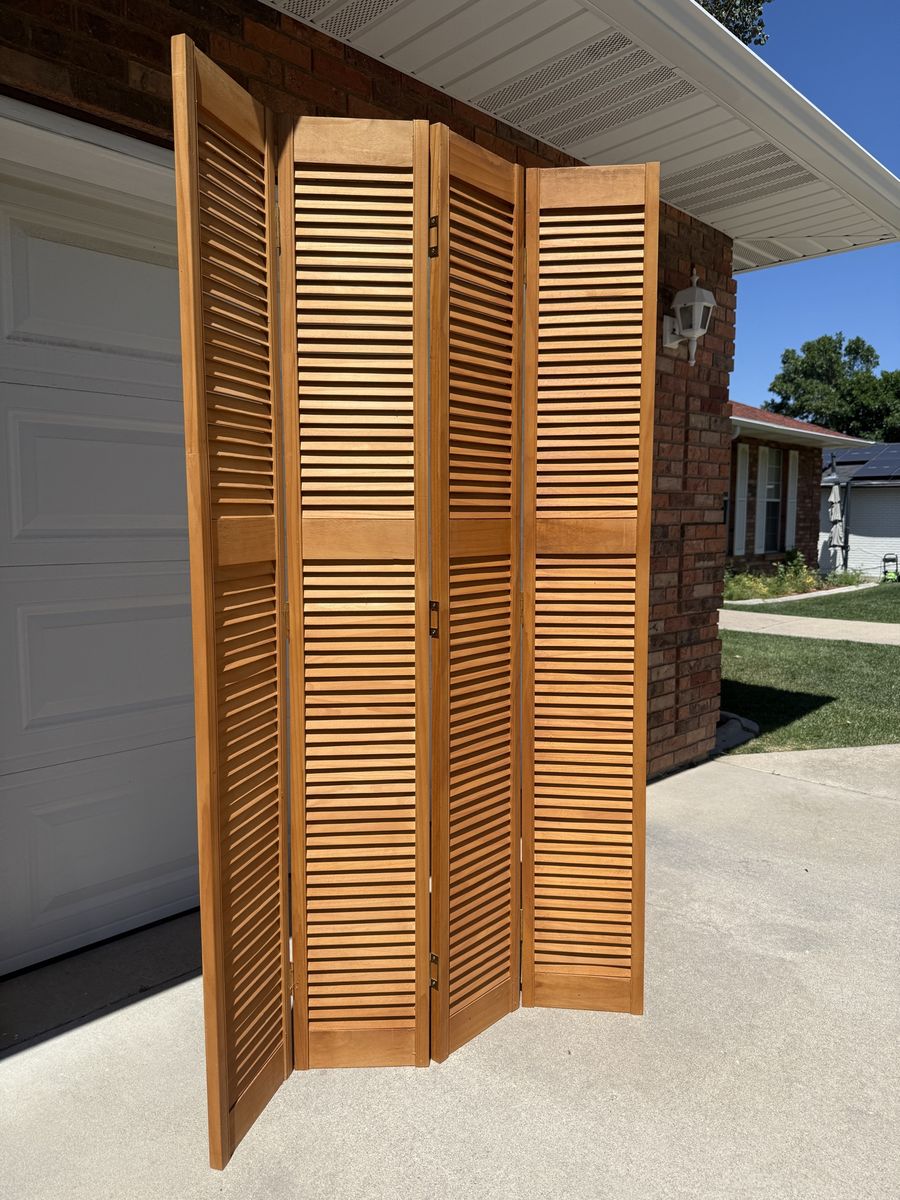Solid Wood Louvered Room Divider - 4 Panel Folding Screen, Perfect Condition