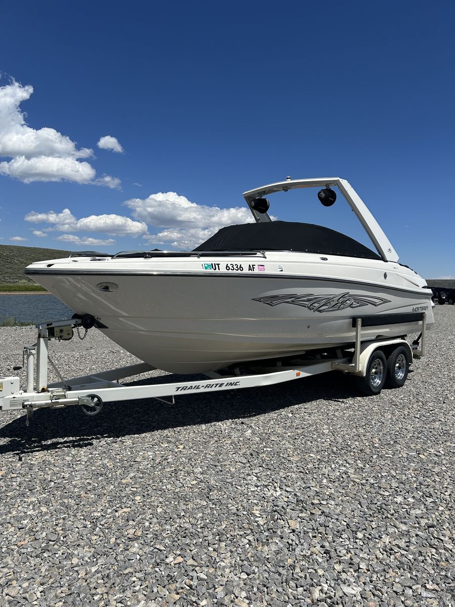 2008 Monteray 254FS