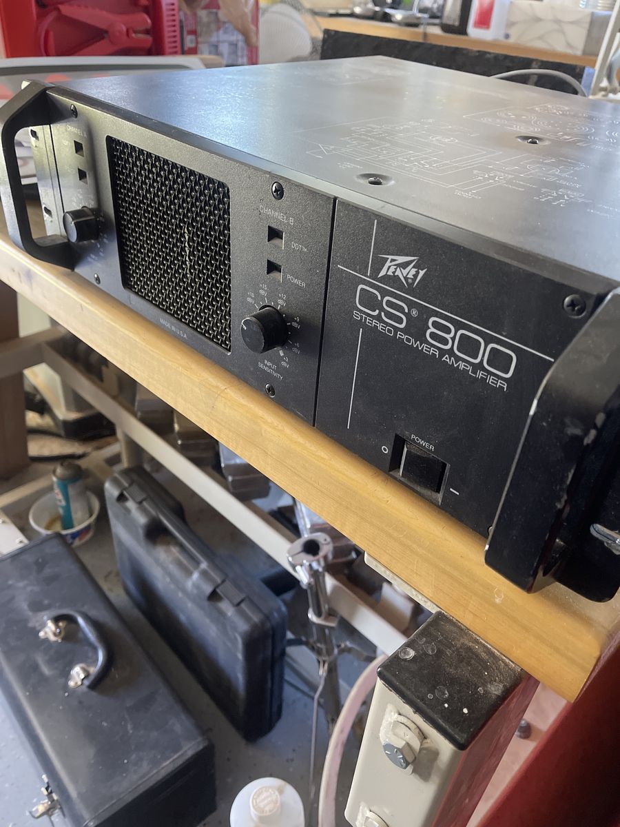 Peavey CS 800 amp