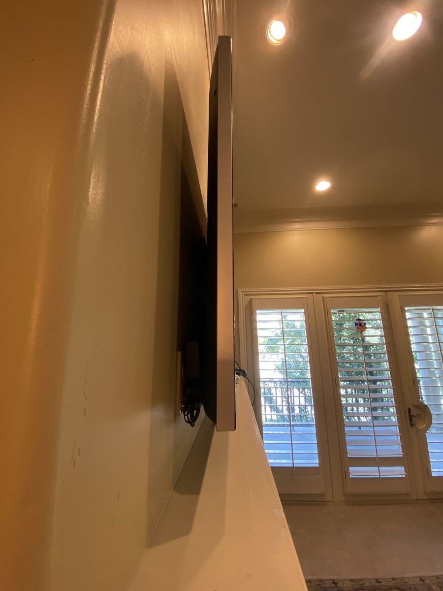 Main image 4