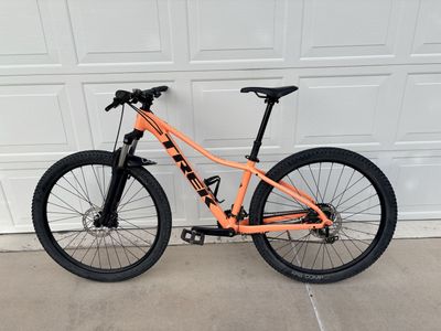 Trek Marlin (Lightly used!!!)