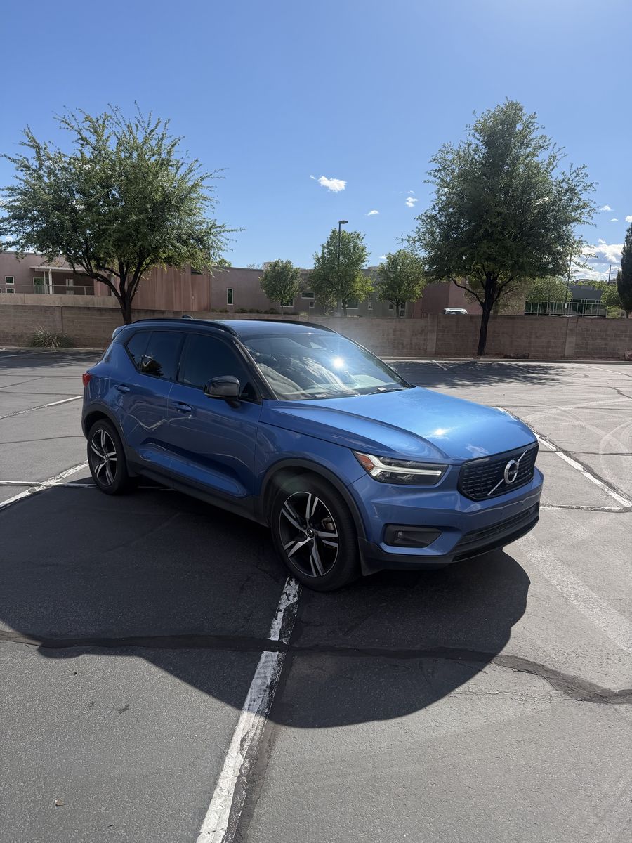 2020 Volvo XC40 T5 R-Design