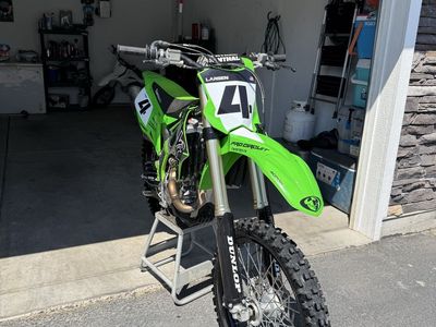 Kawasaki KX450 Dirt Bike
