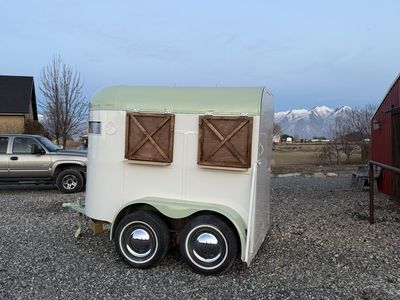 2 Horse Trailer For Rent! Wedding And Events