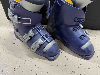 Salomon 24.5 ski boot