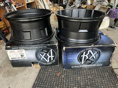 4 new KX Cp34-22136mb rims